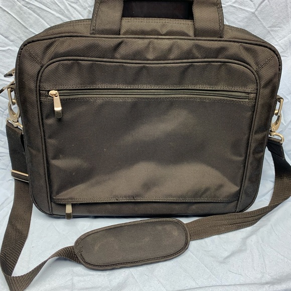 Dell Laptop Carrying Case - Picture 2 of 8